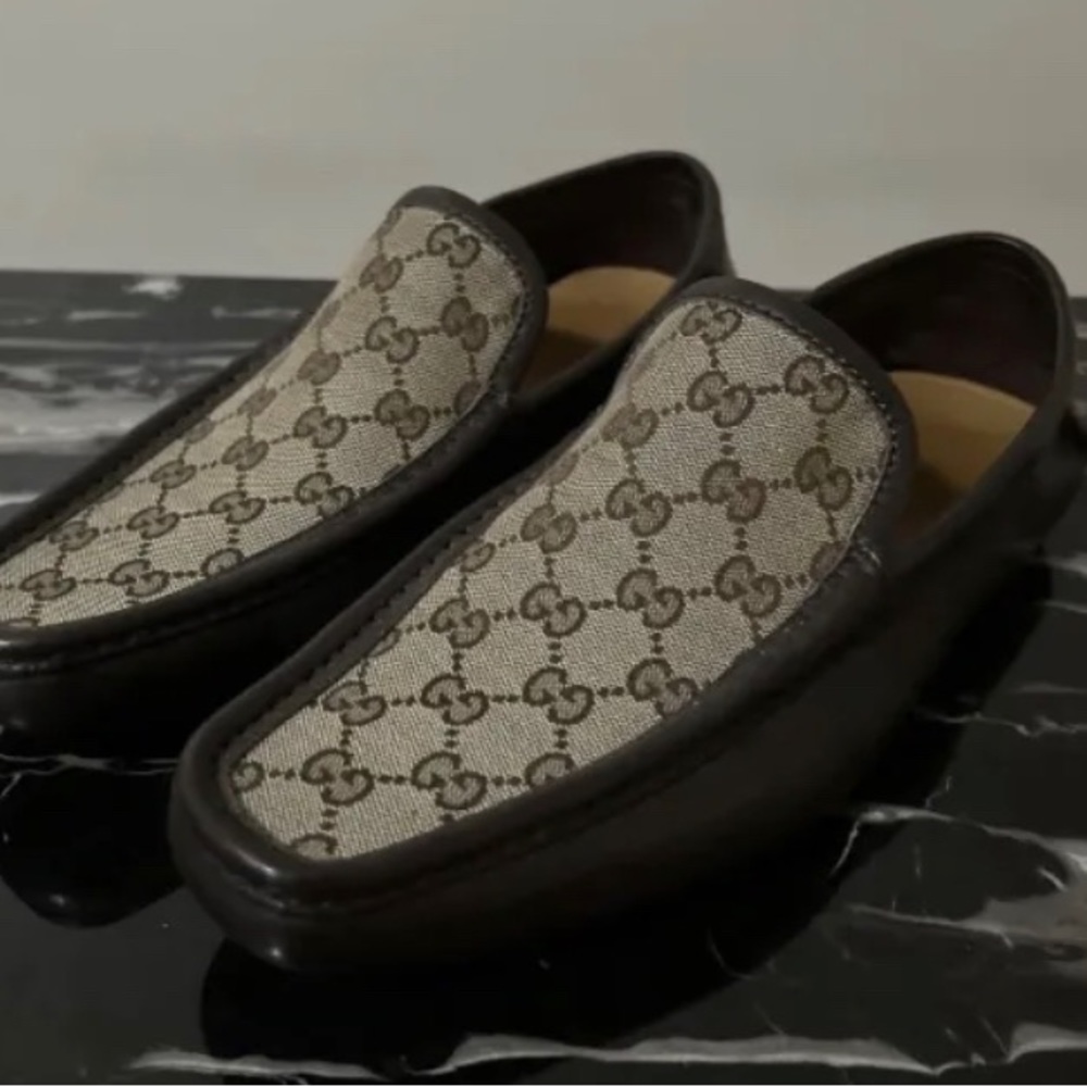 Mens Gucci loafers/slides